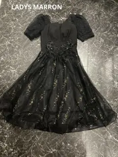 ブラック　パット入り　ドレス