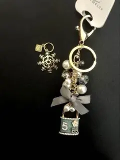 CHANEL　2024年クリスマスチャーム　　キーホルダー