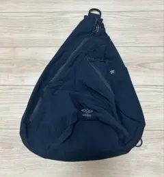 umbro ブラック ショルダーバッグ　ワンショルダー　ボディーバッグ　y2kのサムネイル