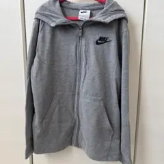 NIKEナイキ　パーカー　カラーグレー系サイズ120130くらい