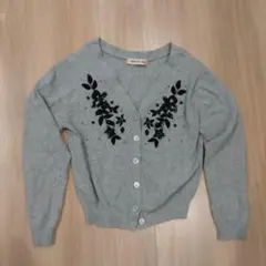 アプワイザーリッシェ　抜け衿ビーズ刺繍カーディガン