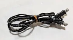 USB-AとUSB-BコネクタのUSBケーブル