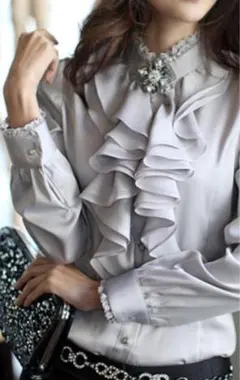 お値下げ中　卒・入学式に(^-^) 立ち襟フリルブラウス