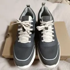 クラークス グレー スニーカー　未使用27cm