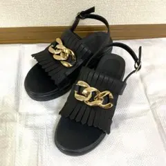 【DURAS】フリンジ　ゴールドチェーン　サンダル　Mサイズ　黒のサムネイル