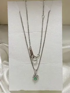 PT850 2連ネックレスエメラルドの宝石 2.97g