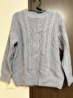 グレー ケーブルニット 長袖セーター