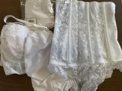 セモア ブライダルインナー E70,70,M