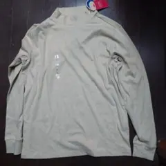 ハイネック　長袖シャツ