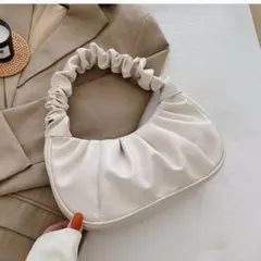 円形ミニバック　ポーチ　肩掛けバック　バッグ　ホワイト