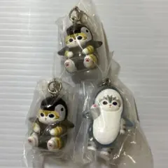 【新品】mofusand めじるしアクセサリー2 ペンギン2個、ジンベイザメ1個