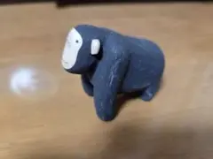 木製ゴリラの置物 約8cm