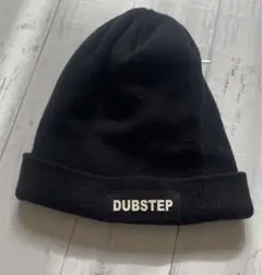 DUBSTEPロゴ付き黒ニット帽　新品