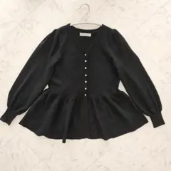 2024年 Mプルミエ Vネック ペプラム ニット カーディガン 黒