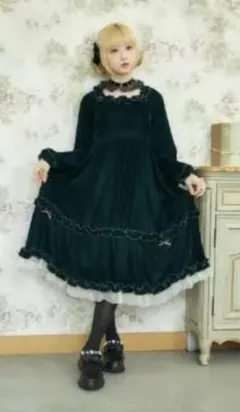美品　英国クラシカルロリィタベルベットワンピース　M 　ハロウィン　深緑　メイド 美品 英国クラシカルロリィタベルベットワンピース M ハロウィン 深緑