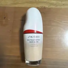 SHISEIDO SKIN GLOW ファンデーション　220のサムネイル