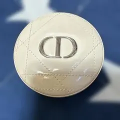 DIOR スキン フォーエヴァー クチュール ルミナイザー 03