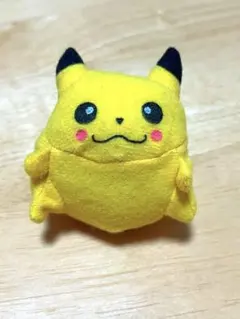 【希少・レトロ】ピカチュウ　くるりんマスコット　TOMY ポケモン　YUjIN