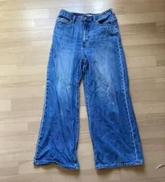 アース　ミュージック&エコロジー　ストレートデニム パンツ　インディゴブルー　M