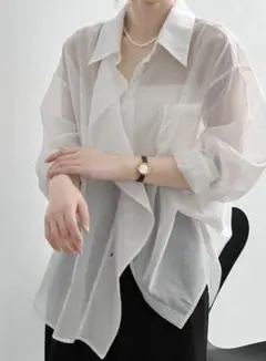 earth シアーシャツ ホワイトシャツ レディース 春服のサムネイル