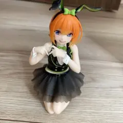 バニーガール風フィギュア