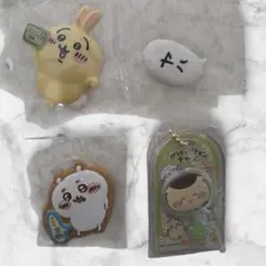 ちいかわミニチュアマグネット、ピンバッジ、チャーム3点セット