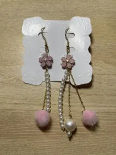 ピンク花とパールビーズのハンドメイドピアス