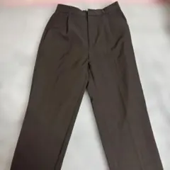 ブラウン スラックス