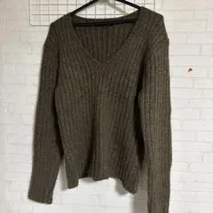 グリーン ニット