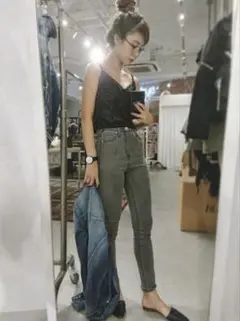 【美品】GYDA スリムストレッチハイウエストスキニーパンツ