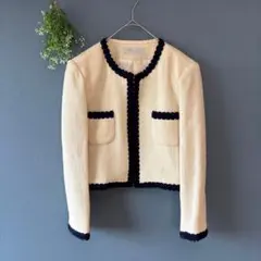 ザキャスト［M］上品ナチュラル◎ウール100％◎ショート丈◎ノーカラージャケット