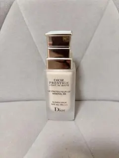 Dior プレステージ UV ミネラル BB 00