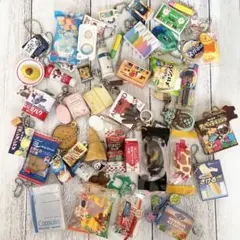ガチャガチャ　まとめ売り　ミニチュア食品　カプセルトイセット　33個