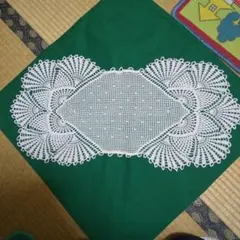 ハンドメイド 繊細なレース編み ドイリー テーブルランナーのサムネイル
