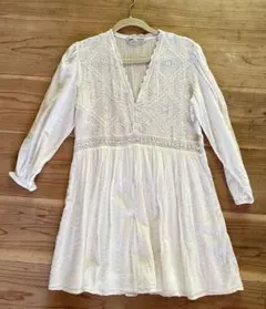 ZARA 刺繍入りホワイトチュニック