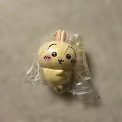 ちいかわ　マスコットつきビスケット　うさぎ