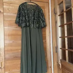 刺繍レースが可愛いワンピース　大きいサイズ　ダークグリーン　ストレッチ少々