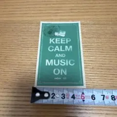 KEEP CALM AND MUSIC ON ステッカー