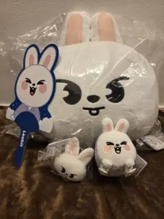 Stray Kids Leebit ぬいぐるみ うちわ セット Stray Kids SKZOO Leebit ぬいぐるみ うちわ3点セット - メルカリ