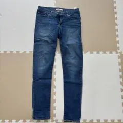 Levi's 711 SKINNY デニムパンツ サイズ27のサムネイル