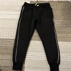 116cm ZARAキッズ ロングパンツ ブラック 蛍光紐のサムネイル