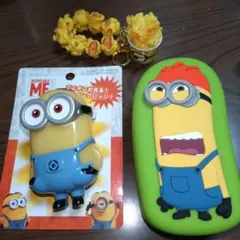 ミニオン ライティングバッジ、キーホルダー、シリコンポーチ　３種セット