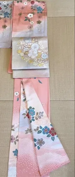 ❤️大人可愛い小紋　辻ヶ花　グレーとピンク ✨超美品　新品畳紙付き ❤️大人可愛い小紋 辻ヶ花 グレーとピンク ✨超美品 新品畳紙