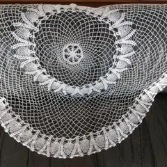 ホワイト円形レース編み