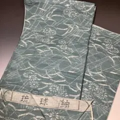 No.157 韓国産紬 大島紬 粋なデザイン コンパクト梱包 - メルカリ
