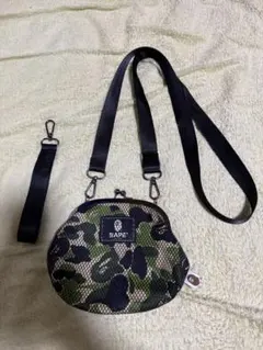 【A BATHING APE がま口ショルダーバッグ 緑】のサムネイル