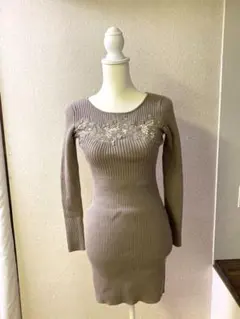 リブ編み長袖ワンピース ブラウン刺繍