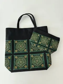 黒　緑　花柄　刺繍　模様　プリント　トートバック　ポーチつき