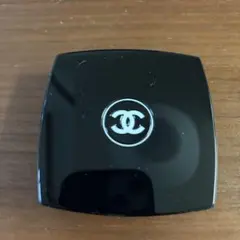 CHANEL 4色アイシャドウパレット