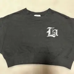 SPINNS LAワンポイント刺繍ロゴデザイン ショート丈スウェット 黒